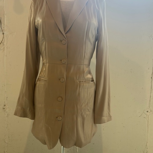 NWT Le Lis Collection Tan shimmer Blazer w Notched Lapels Tailored Fit pockets - Picture 1 of 12